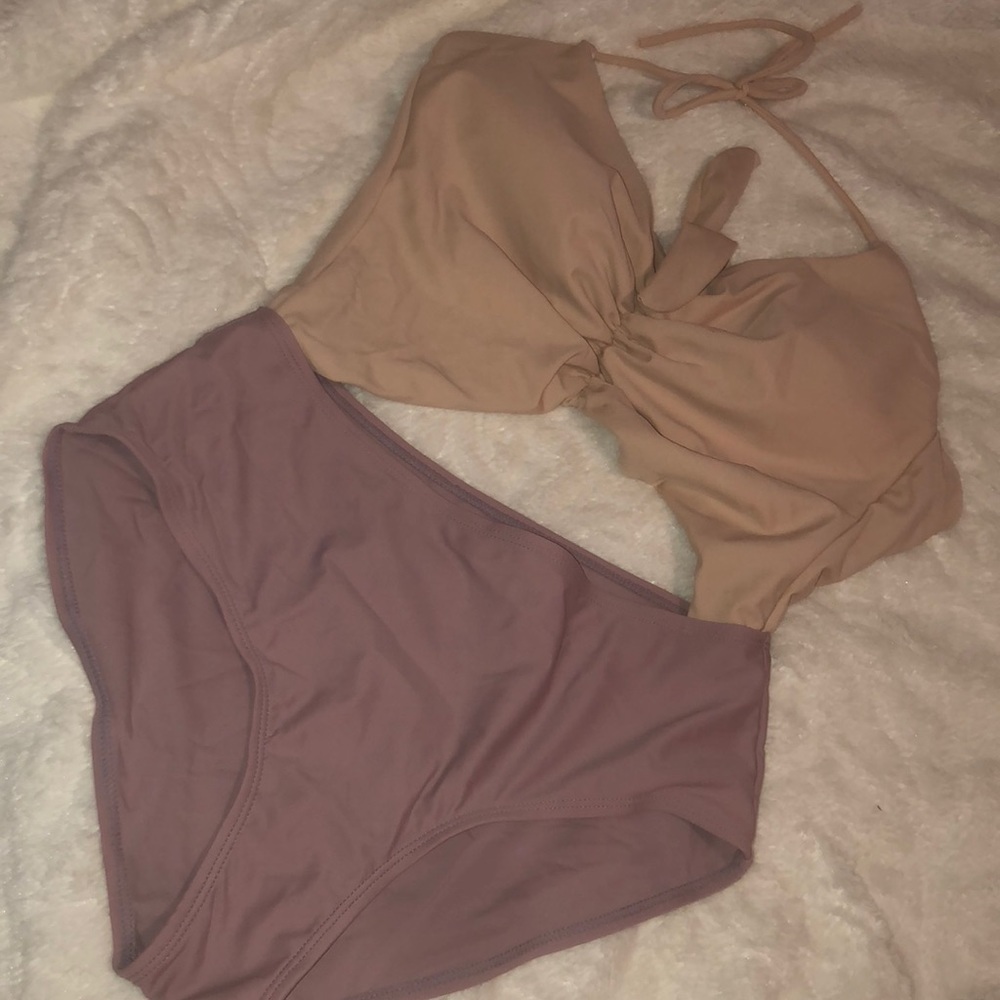 Bathing suit